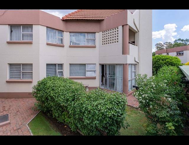 1 BEDROOM APARTMENT FOR SALE IN BEDFORD GARDENS